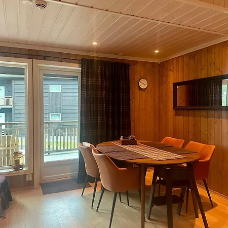 Flott Fritidsleilighet Med Meget Sentral Beliggenhet Appartamento